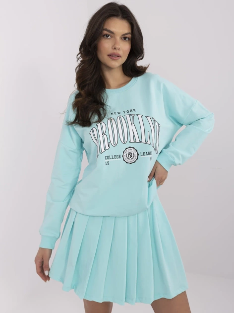 Miętowy damski komplet z bluzą z nadrukiem