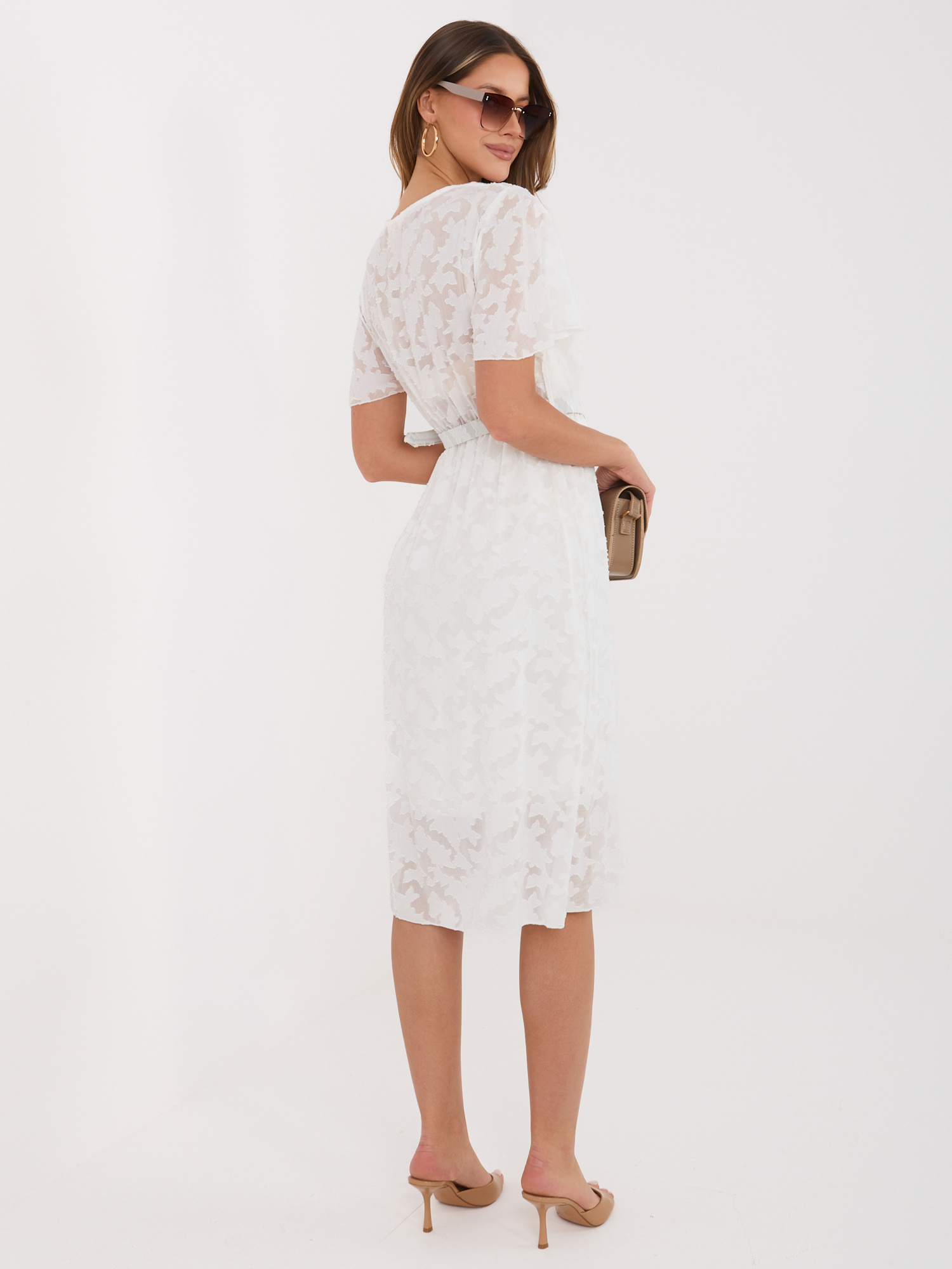 Ecru midi sukienka z kopertowym dekoltem