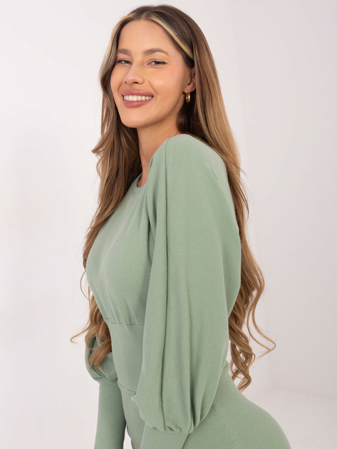 Hurt Pistacjowa prążkowana sukienka basic Leticia RUE PARIS