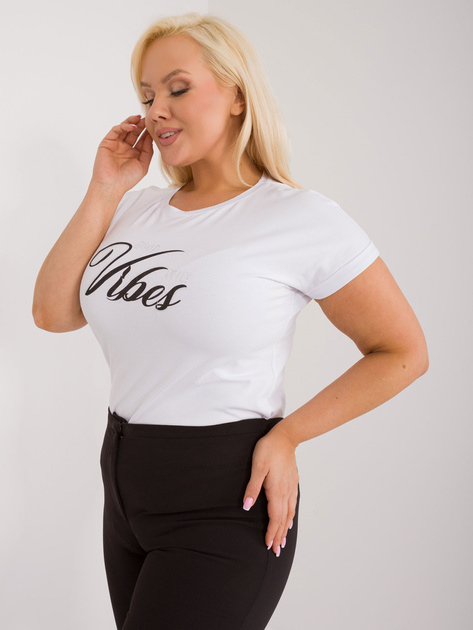 Hurt Biały damski t-shirt plus size z napisem i aplikacją