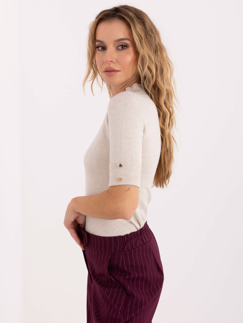 Jasnobeżowy damski sweter z krótkim rękawem