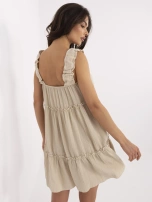 Beżowa sukienka na szerokich ramiączkach