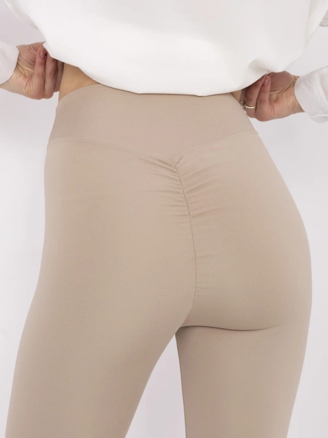 Beżowe damskie legginsy z marszczeniem z tyłu
