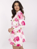 Biało-różowy elegancki kombinezon z szortami