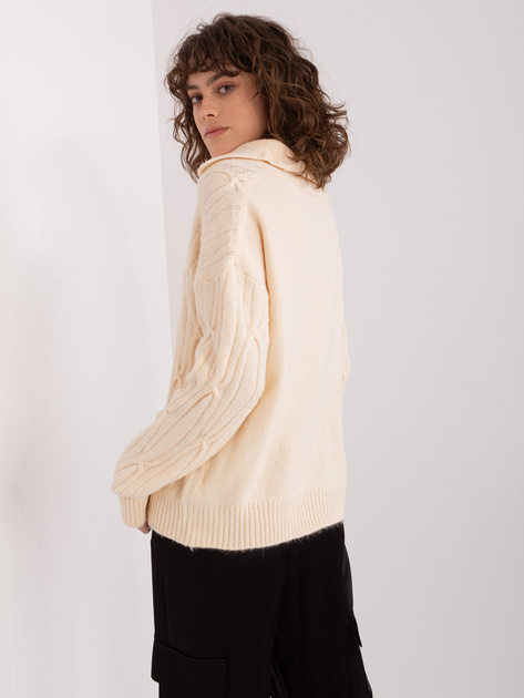 Hurtownia Jasnobeżowy sweter w warkocze z kołnierzykiem