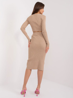 Hurt Ciemnobeżowy prążkowany komplet z krótkim swetrem