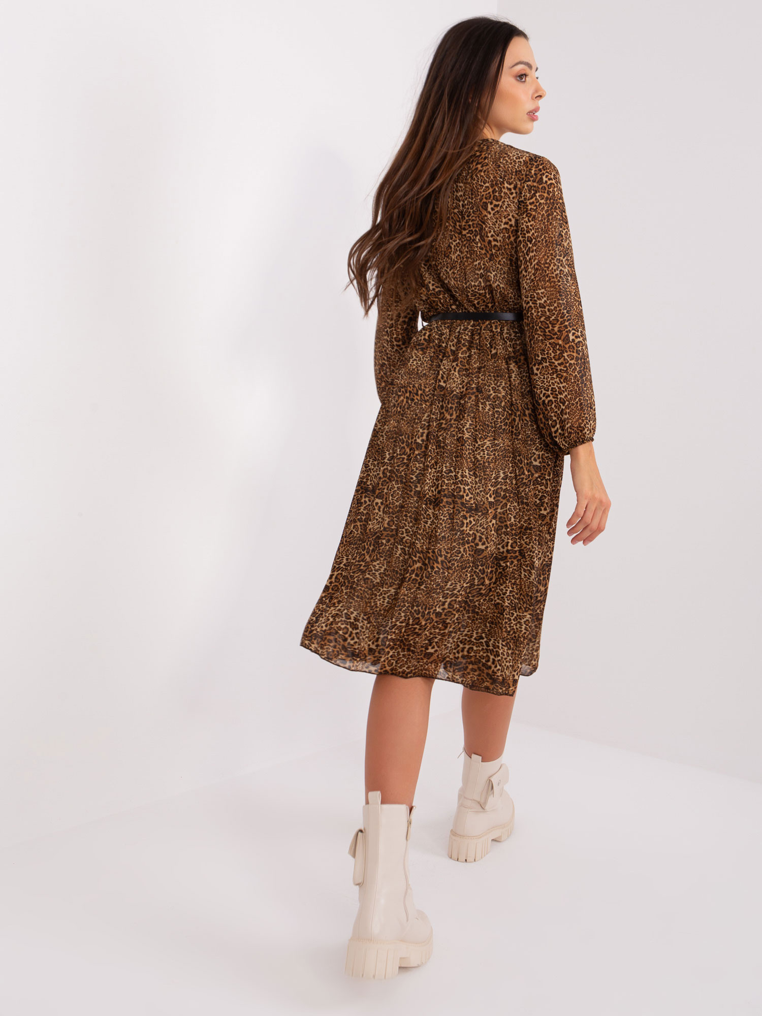 Hurt braun-schwarzes Kleid mit Leopardenmuster und Gürtel.
