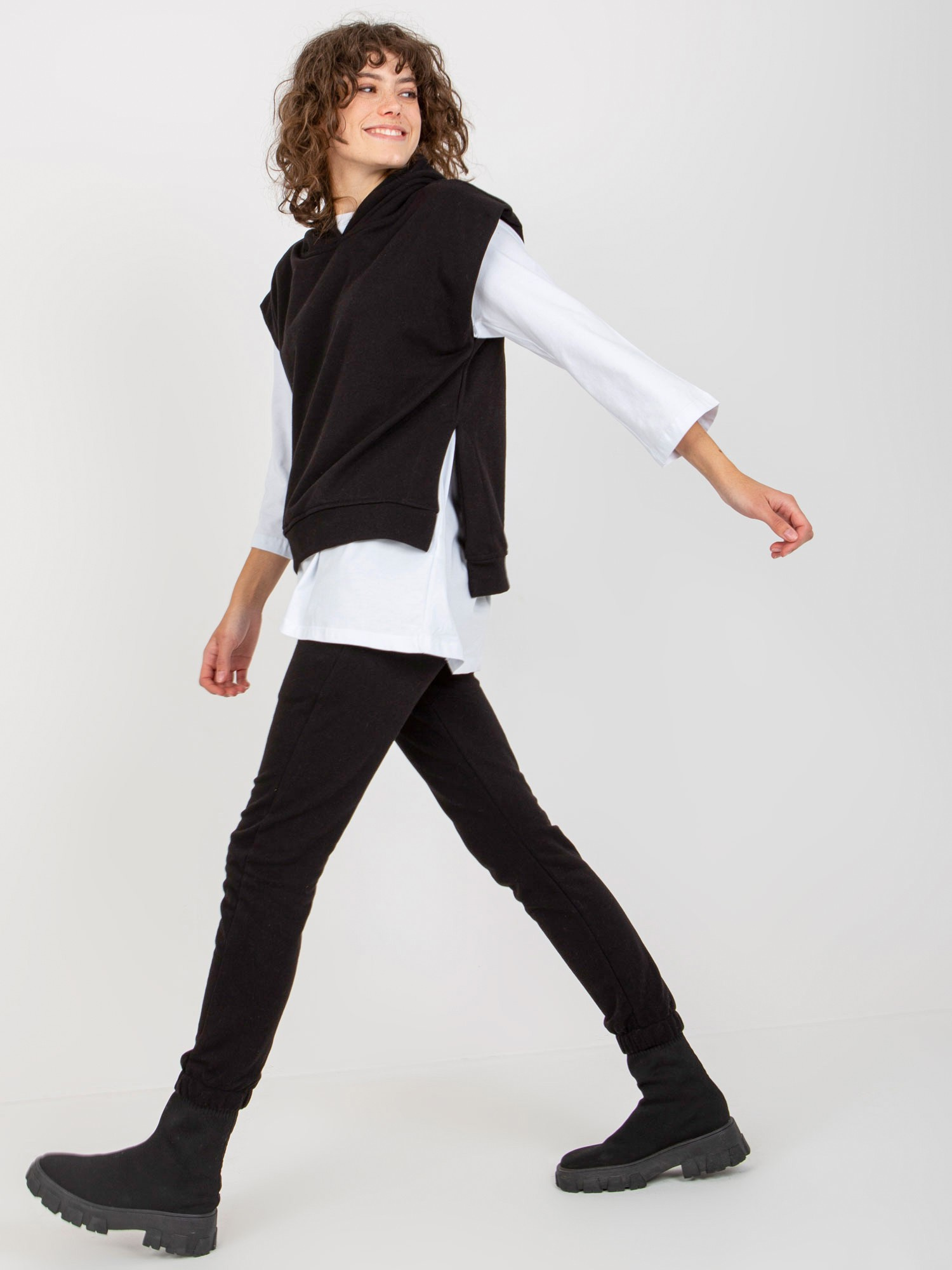 Czarny trzyczęściowy komplet casualowy z bluzką oversize