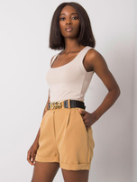 Camelowe szorty z paskiem Laurell