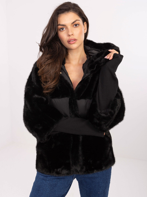 Czarna futrzana kurtka z kapturem