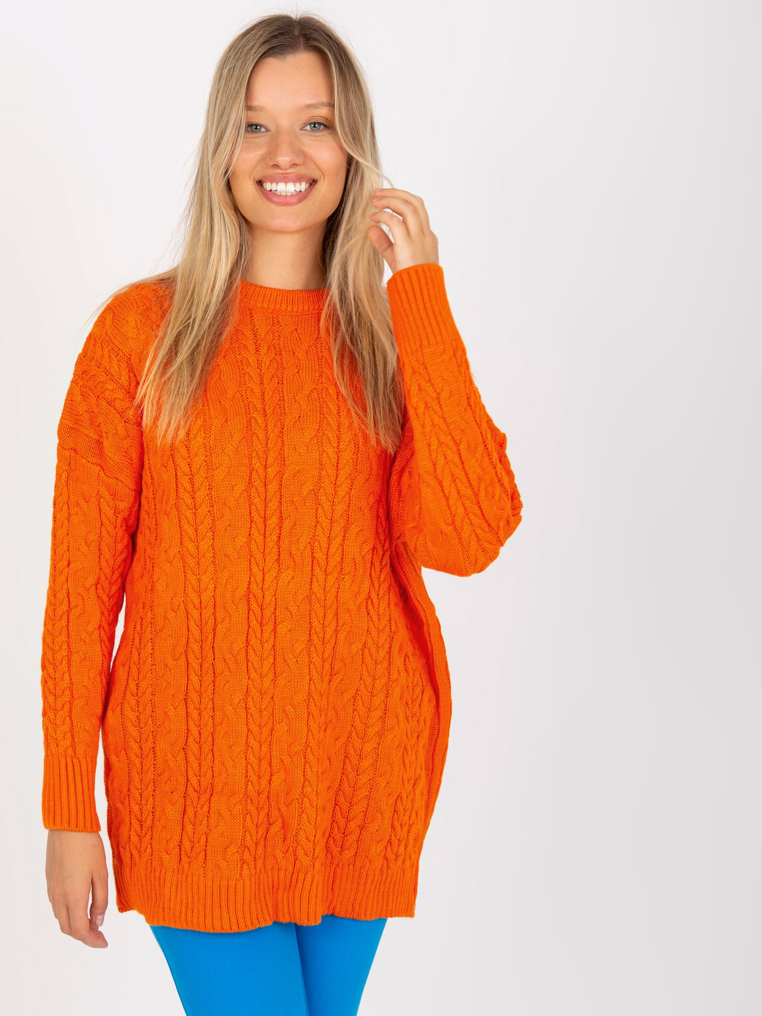 Pomarańczowy sweter z warkoczami oversize RUE PARIS