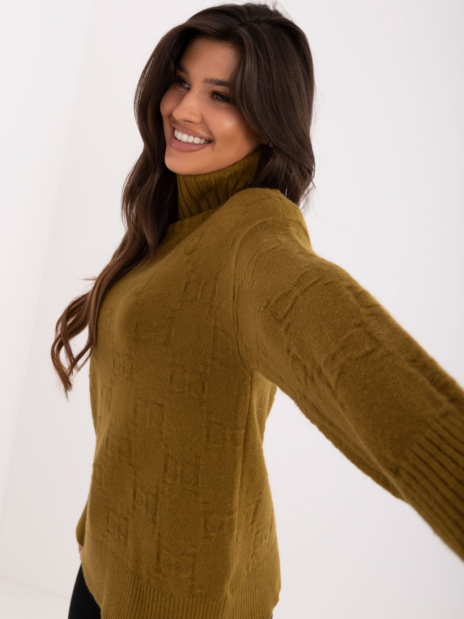 Sweter oliwkowy