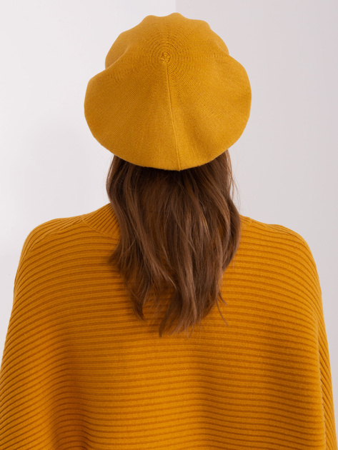 Hurtownia Musztardowy damski beret z aplikacjami