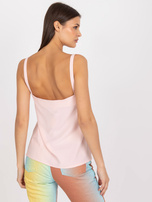 Jasnoróżowy zwiewny top z dekoltem w serek