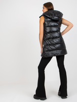Hurt Czarna lakierowana kamizelka puchowa z kapturem 