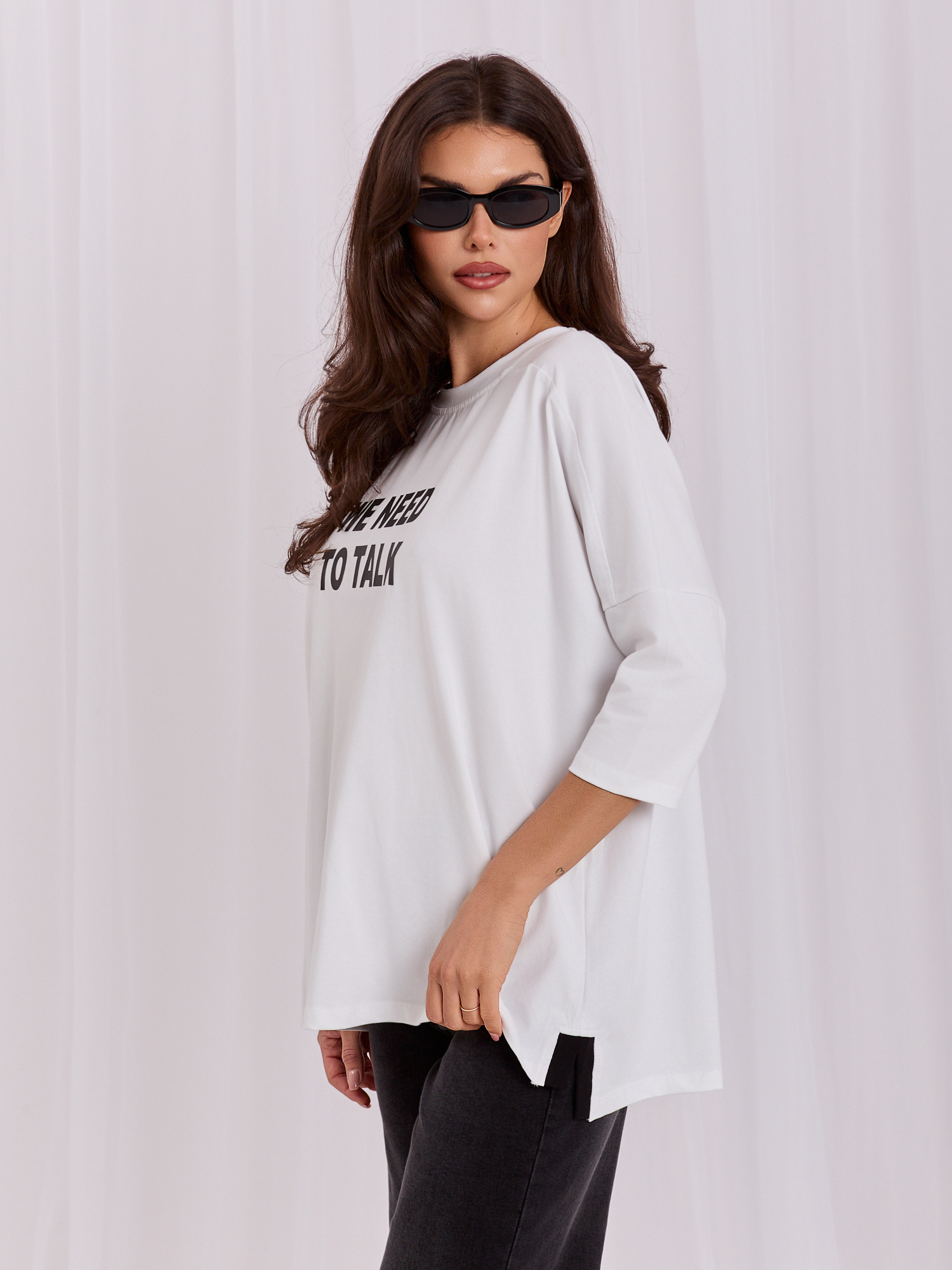 Weiße Bluse mit Aufschriften Olivia RUE PARIS.