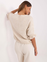 Hurt Jasnobeżowy sweter z falbankami przy rękawach