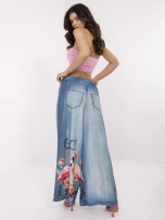 Niebieskie spodnie z tropikalnym nadrukiem