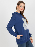Hurt Granatowa bluza z kapturem z misiem i aplikacją 