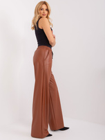 Didesnis šviesiai rudos spalvos ekoskinos šiltas kelnes.