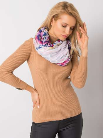 Biała chusta w kwiaty