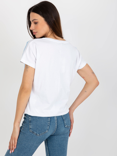 Hurt Biało-jasnoniebieska bluzka w paski z broszką