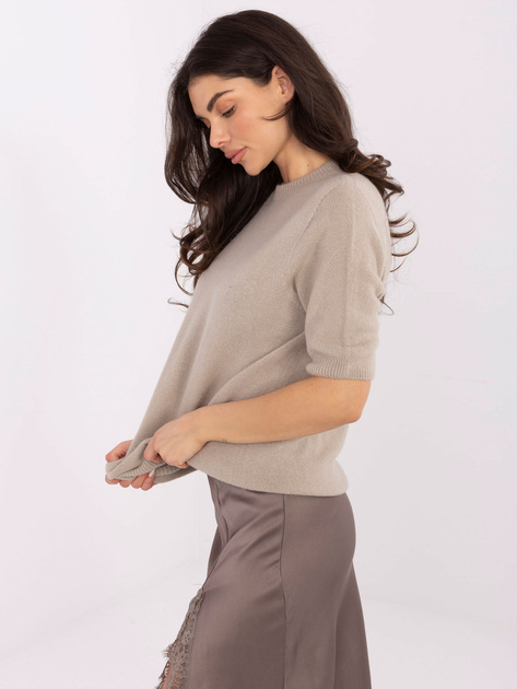 Beżowy sweter basic z miękkiej dzianiny