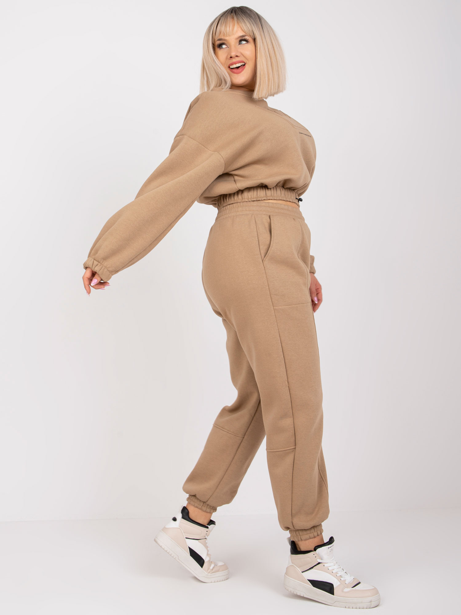 Bežový dresový komplet plus size z bavlny Maleah.