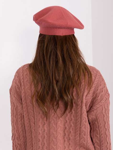 Hurt Brudnoróżowy damski beret z aplikacjami