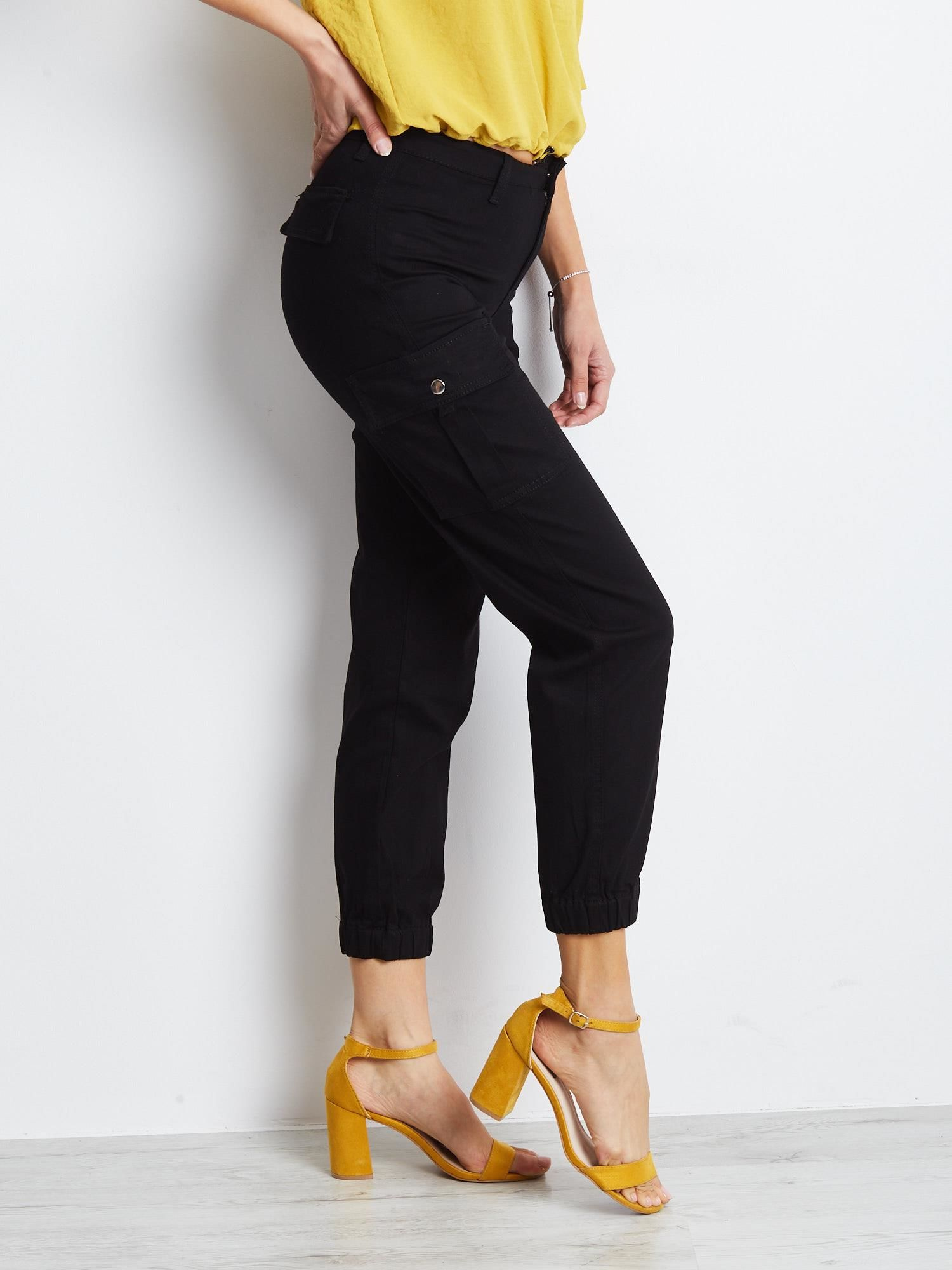 Schwarze Hose Carbonee.