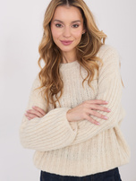 Jasnobeżowy sweter oversize z okrągłym dekoltem