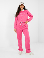 Ciemnoróżowy dresowy komplet  z miękkiego materiału 