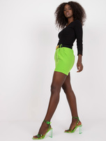 Jasnozielone damskie szorty w eleganckim stylu