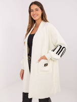 Ecru Damen Boucle-Kardigan mit Taschen.