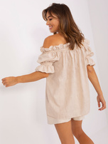 Hurtownia Beżowa bluzka hiszpanka w ażurowy wzór