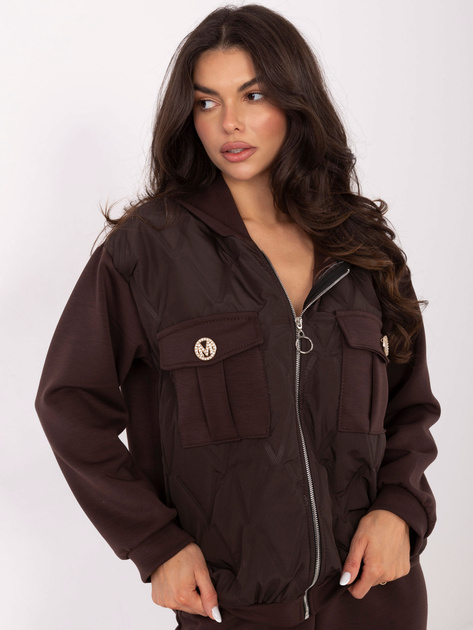 Ciemnobrązowy casualowy komplet z broszkami