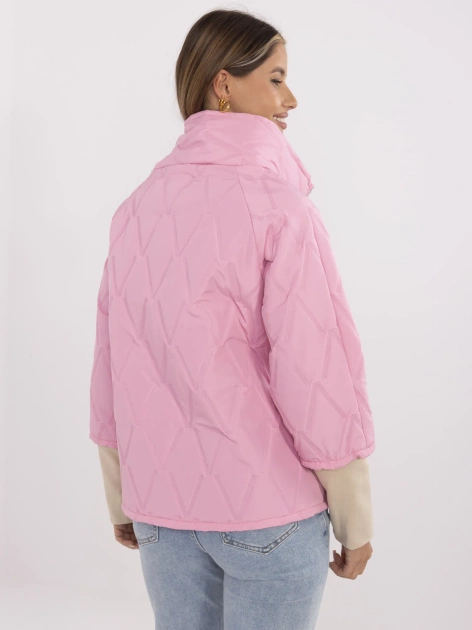 Różowa pikowana kurtka damska ze stójką