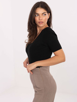 Czarny prążkowany sweter z dekoltem V