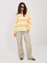 Jasně žluto-oranžová oversized casual mikina v pruzích.