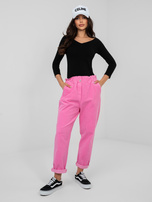 Czarna dopasowana bluzka basic z dekoltem V RUE PARIS 