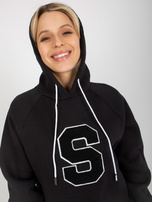 Hurtownia Czarna bluza z kapturem i troczkami