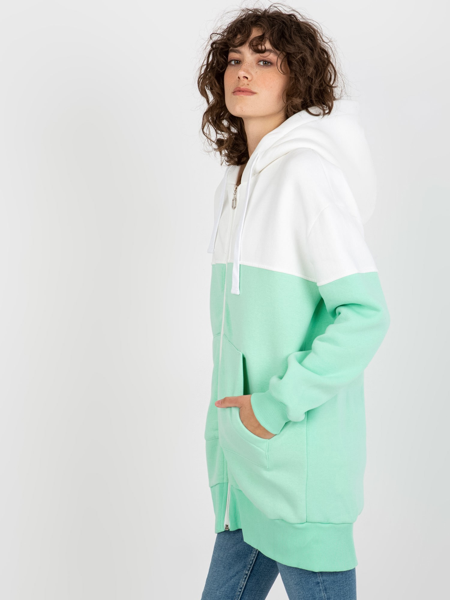 Ecru-miętowa dresowa długa bluza basic z kapturem