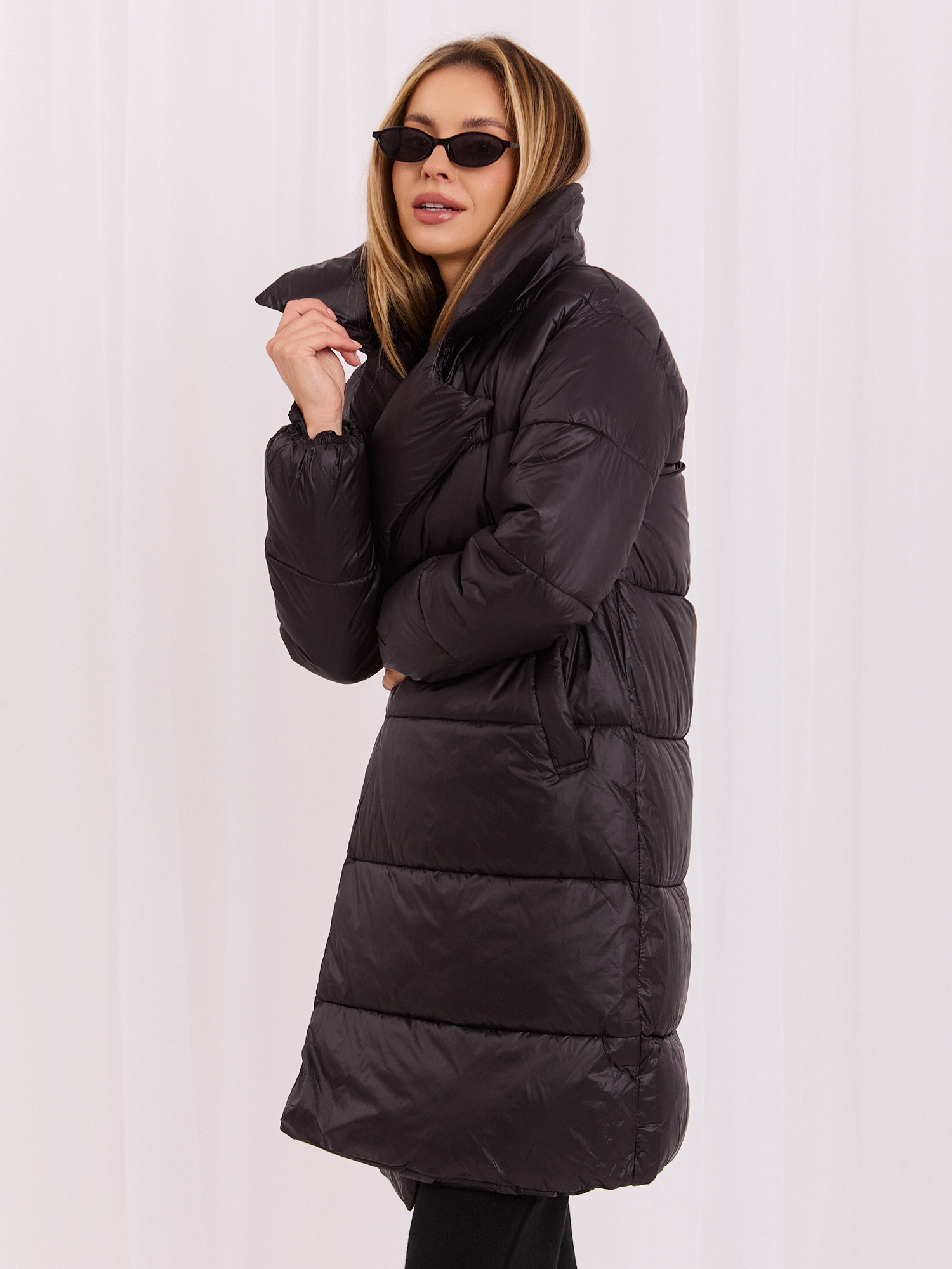 Hurt Schwarze Daunenjacke Winter mit Steppung.