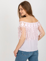 Hurtownia Jasnoróżowa bluzka hiszpanka z frędzlami