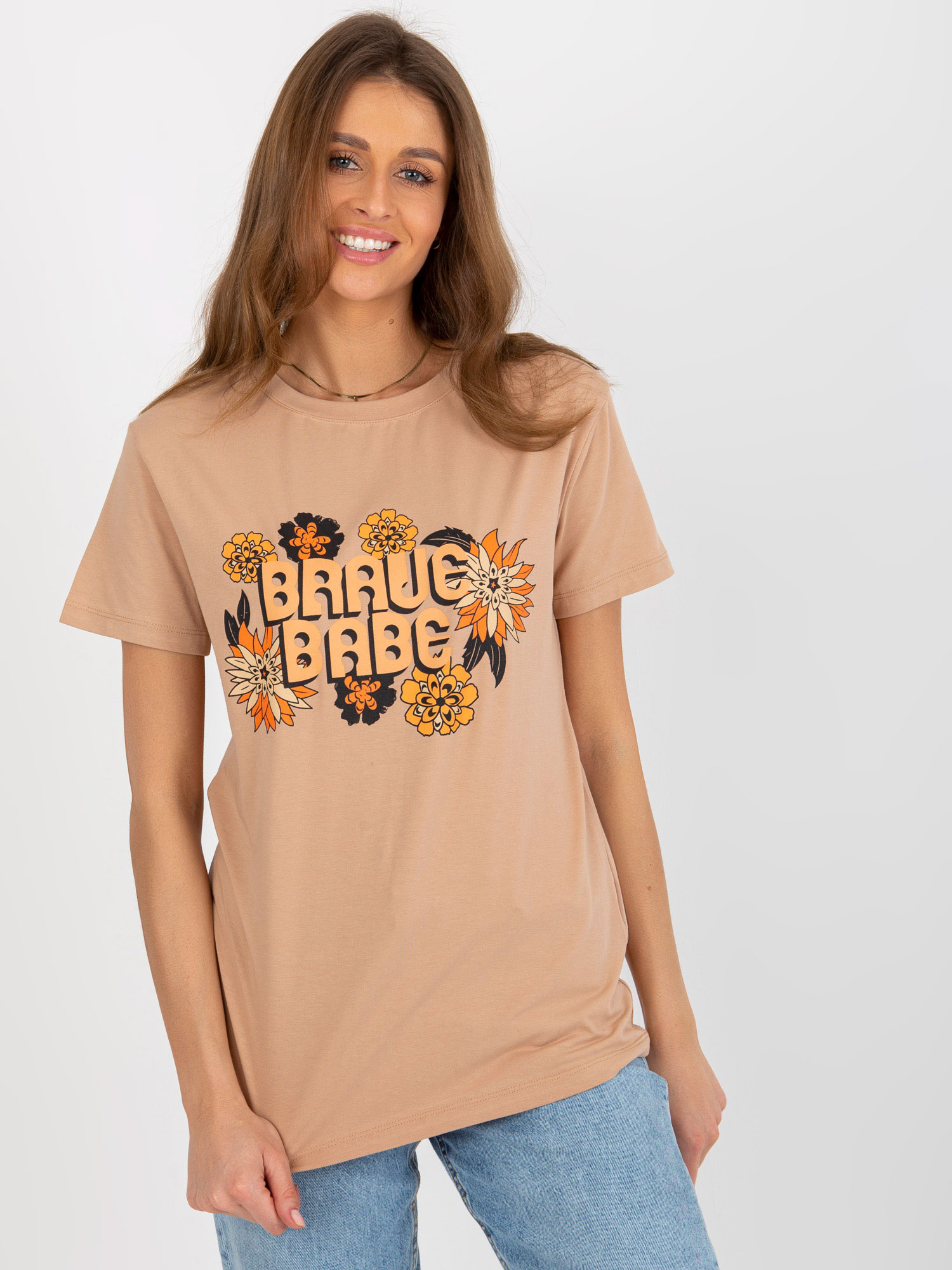 Hurtownia Camelowy damski t-shirt z nadrukiem i napisem