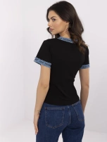 Czarna dopasowana bluzka z jeansowymi wstawkami