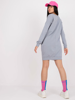 Szara sportowa sukienka basic z kieszeniami