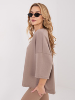 Ciemnobeżowa bluzka basic z rękawem 3/4