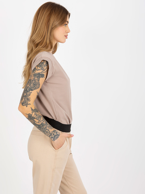 Hurt Ciemnobeżowy t-shirt basic z bawełny Revolution