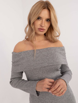 Hurtownia Szary sweter hiszpanka z błyszczącą nitką